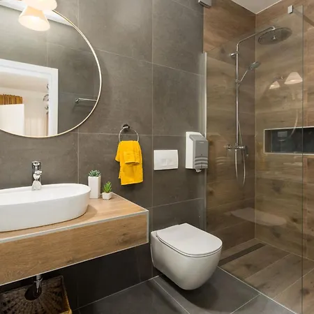 Apartment Moderne Radovan In *